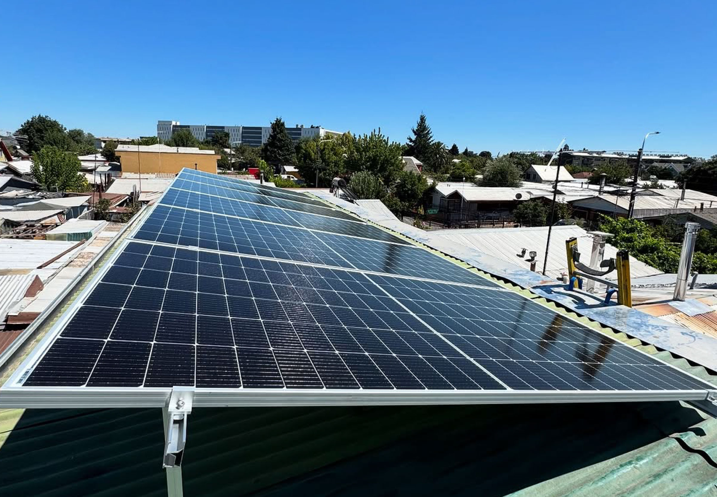 Paneles Solares y Estructuras